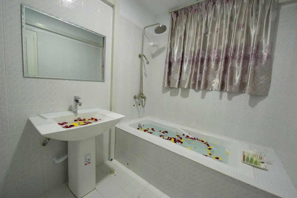 Taw Win Myanmar Hotel Μανταλέι Δωμάτιο φωτογραφία